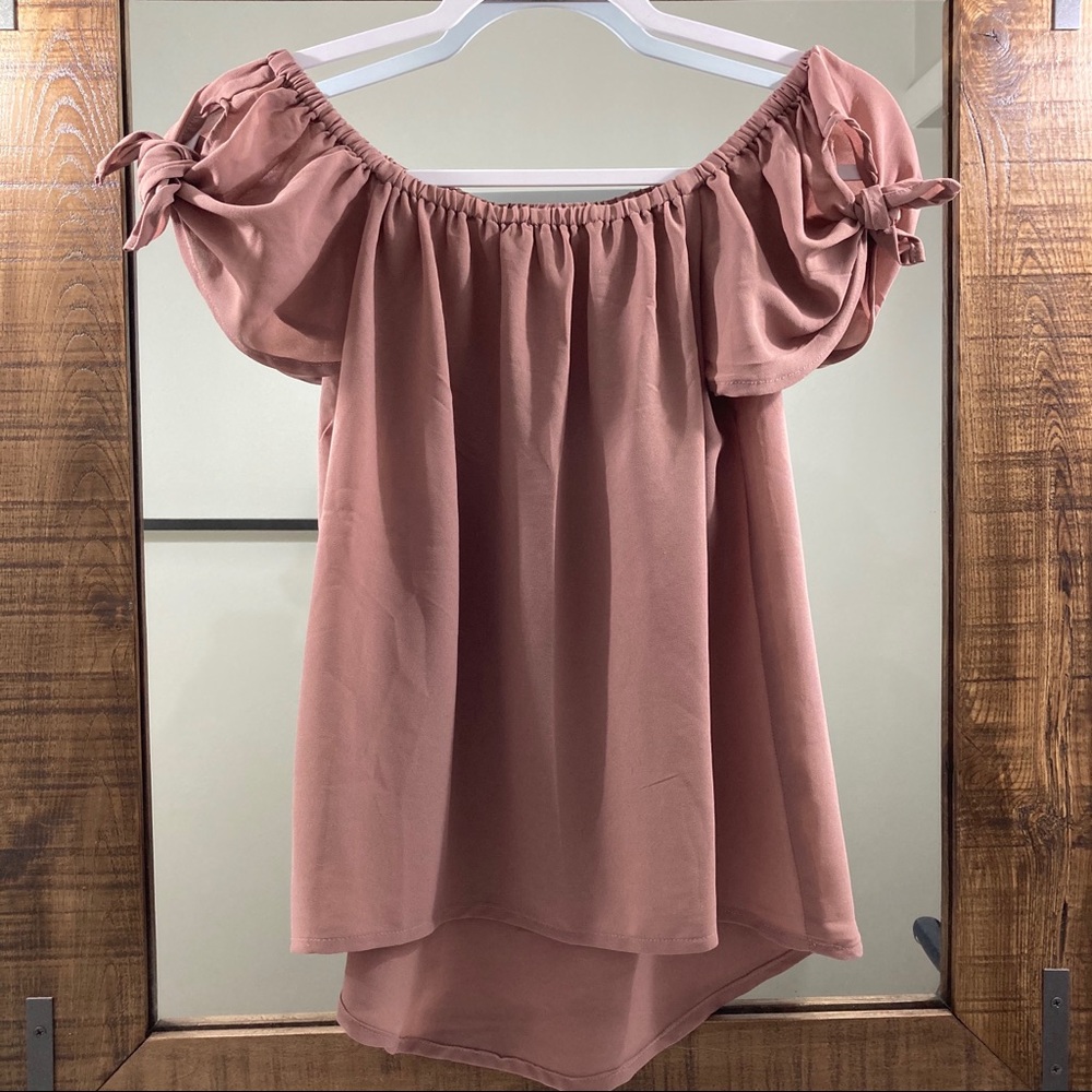 Mauve Chiffon Off-the-shoulder blouse